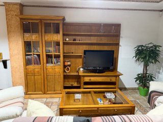 Mueble de Salón TV con Vitrina de Madera