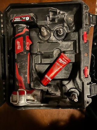 Expandidora Milwaukee M12 Uponor Súper OPORTUNIDAD