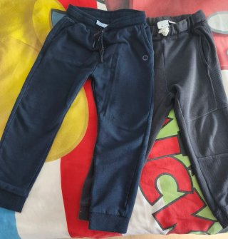 2 Pantalones de Chándal talla 104, Mayoral y Zara