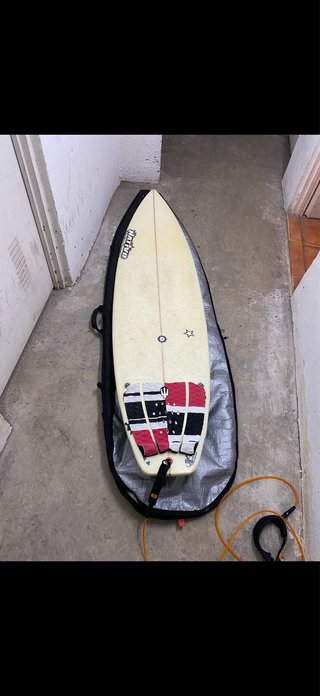Tabla de Surf Nativo con Quillas FCS y Funda