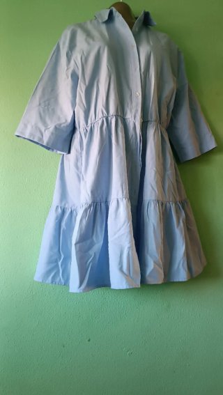 Vestido Azul con Volantes