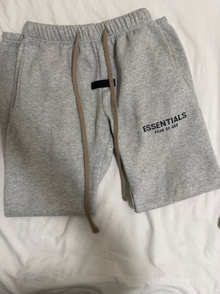 Pantalón largo Essentials gris