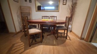 Mesa comedor caoba 6 personas y 4 sillas