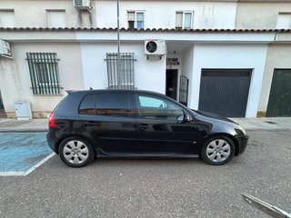 Volkswagen Golf 2004