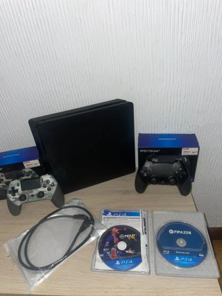 Pack PlayStation 4 Slim 1 TB en perfecto estado