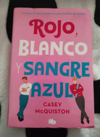 Rojo, blanco y sangre azul