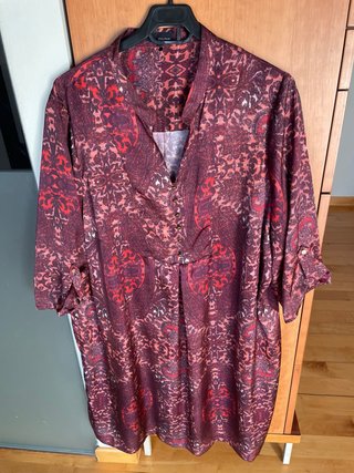 Vestido Estampado Tonos Rojos y Morados