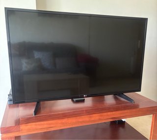 TV LG 43LH570V 43 pulgadas.