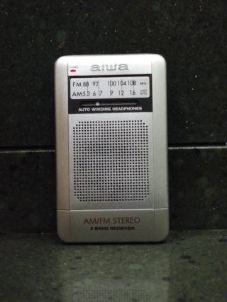Radio AIWA CR-AS75 AM/FM Stereo + Funda Original