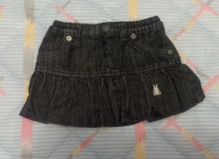 Minifalda vaquera negra con volantes, Benetton