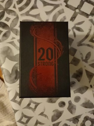 Juego de mesa 20 Strong core + Tanglewoods red
