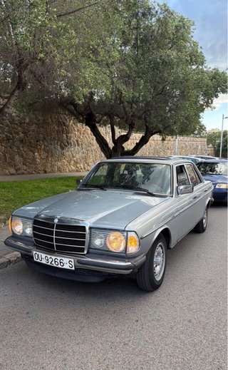 Mercedes-Benz 240D 1982