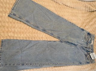 Pantalón vaquero Stradivarius con brillos