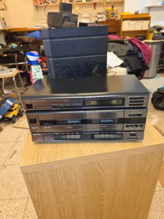 Sintonizador FM-520 y Doble Cassette CR-W530
