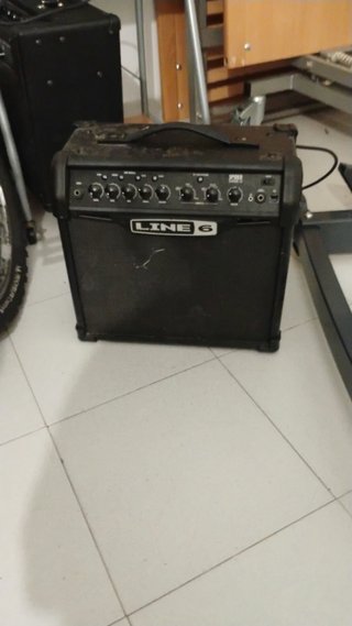 Amplificador Line 6 Guitarra Eléctrica