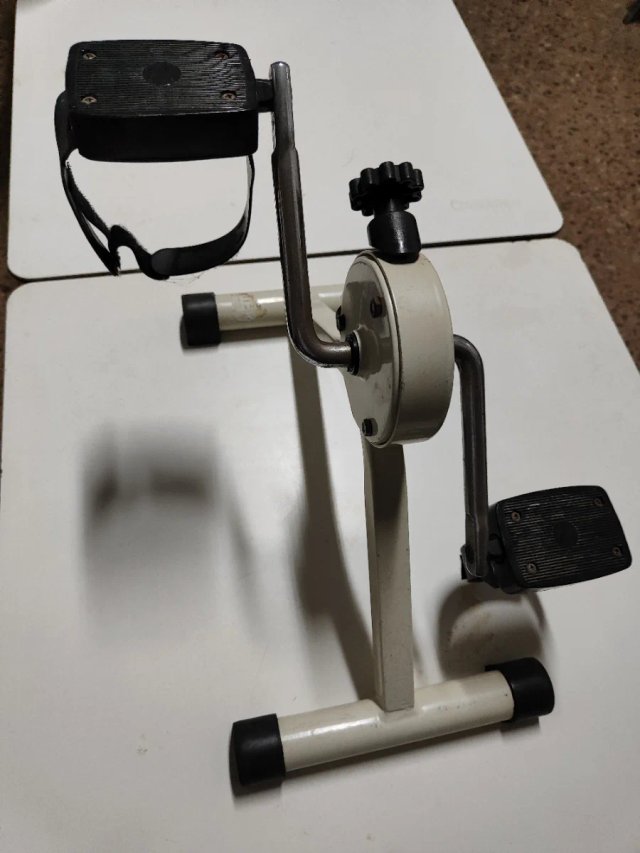 Image 1 of 6