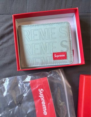 Cartera Supreme Gris