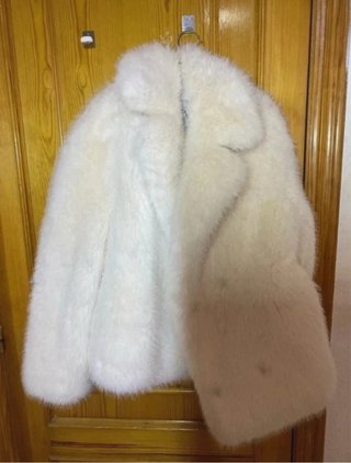 Chaqueta pelo Zara beige/blanco