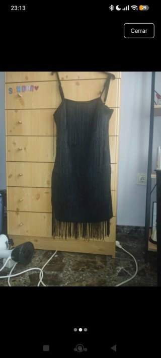 Vestido de flecos negro