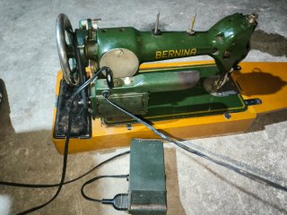 Máquina de coser antigua Bernina