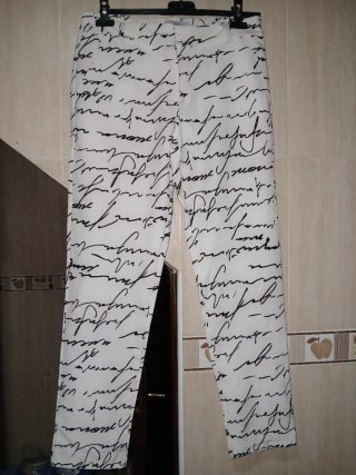 Pantalón Estampado Blanco y Negro Talla M