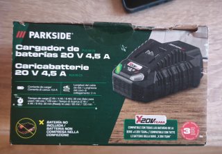 Cargador Parkside 20V 4.5A