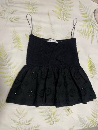 Top negro Zara crochet y bordado