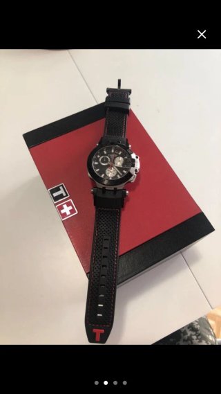 Original Reloj Tissot Negro y Rojo