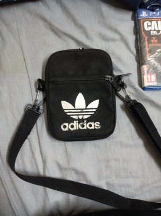 Riñonera Adidas Negra