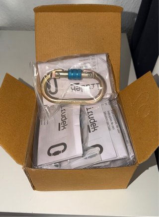 2 cajas de Mosquetones Irudek Nuevos