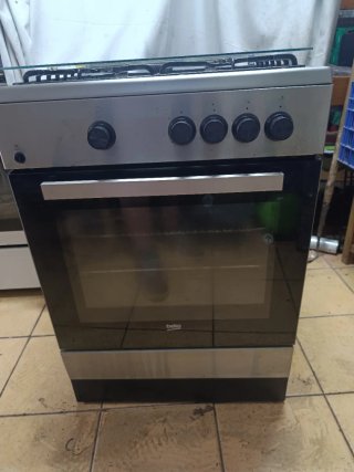 Cocina 4 fuegos con horno todo a gas