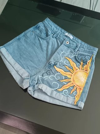 Short Vaquero Bershka Pintado a Mano