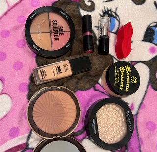 Set de Maquillaje: Base, Bronceador y Más