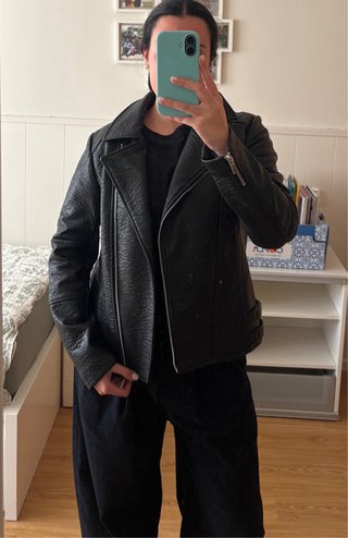 Chaqueta de cuero negra