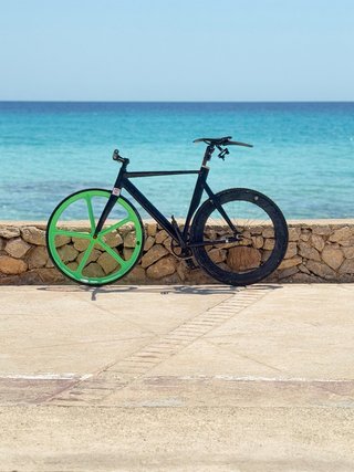 Bicicleta Fixie Negra y Verde