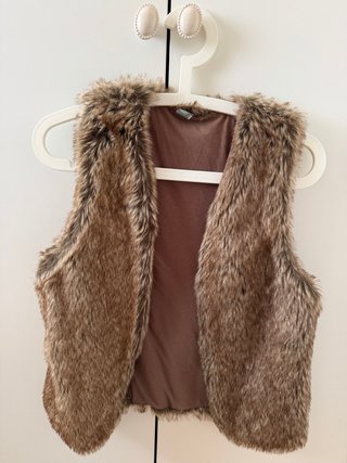 Chaleco de pelo marrón