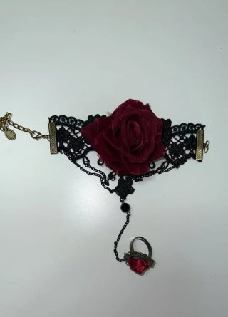 Pulsera de encaje con rosa