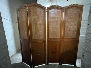 Biombo Antiguo de Madera