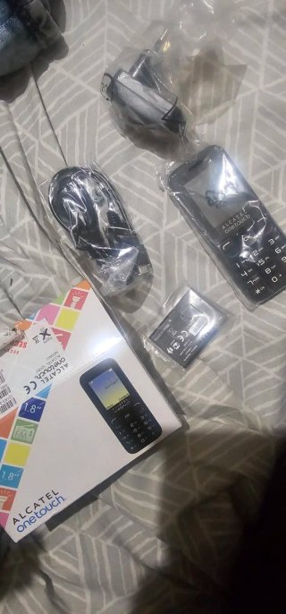 Alcatel 1016G Nuevo Sin estrenar.