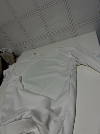 -Sudadera Blanca Básica  -sin capucha