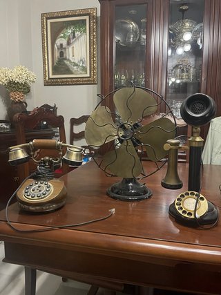 Lote 2 Teléfonos y Ventilador Antiguos