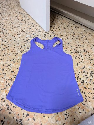 Camiseta morada Domyos