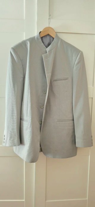 Traje de hombre gris