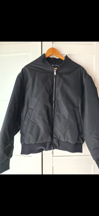Chaqueta Zara Negra Bomber