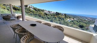 Ático en venta en Alto de los Monteros en Marbella