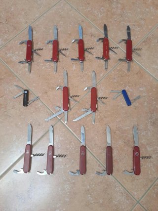 Lotto 14 Coltellini Multiuso Victorinox Wenger