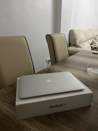 MacBook Air 11 pollici