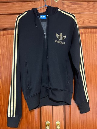 Sudadera Adidas Retro Negra y Dorada.