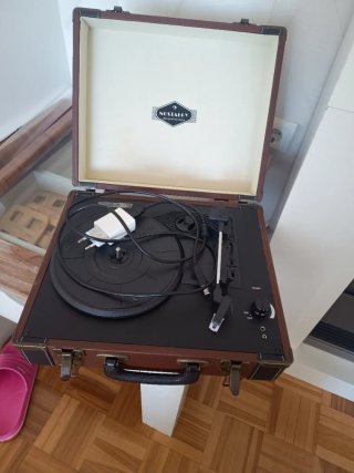 Tocadiscos Nostalgic Marrón y Negro