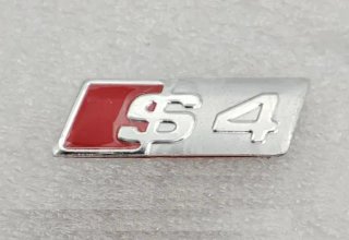 Logo Audi S4 26 x 9 mm plata